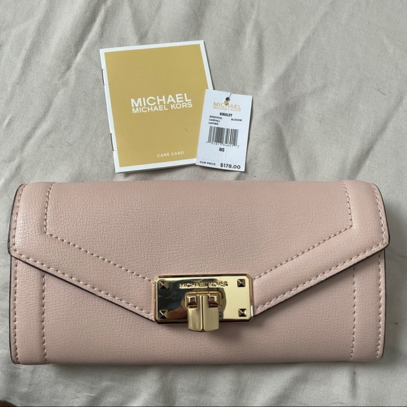 MK Kinsley Wallet* - Picture 1 of 4